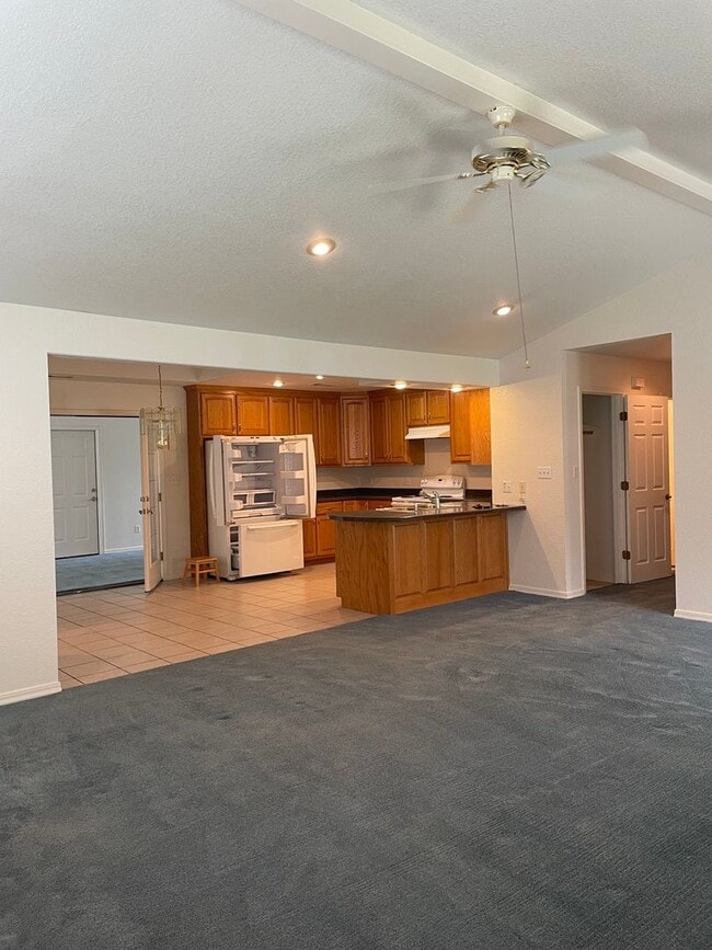 Large Home! - Large Home!
