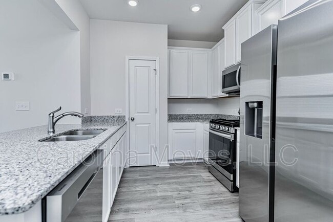 Photo - 133 Clingstone Trl