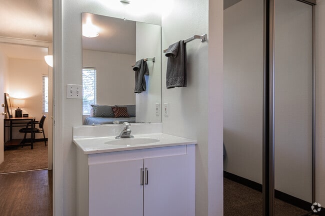 4BR, 2BA - 1,064SF