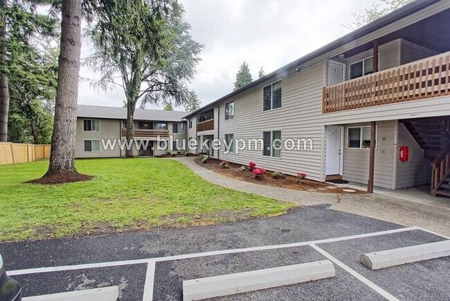 Building Photo - 2 Bed, 1 Bath Unit #12 at Pine Grove Apts for $1395 Per Month on St. Johns Road