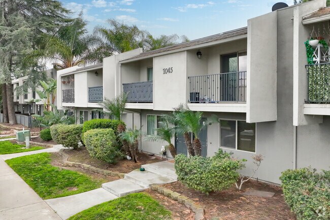 1045 Peach Ave - The Pines