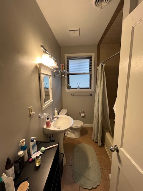 Photo - 6225 Monitor St