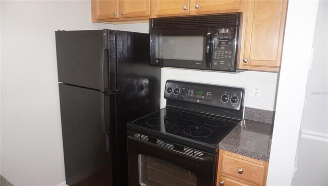 Photo - 220 Lake Parsons Green Unit 206