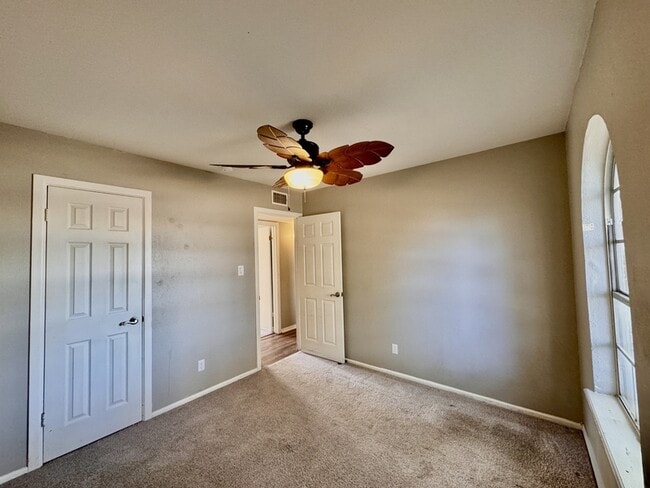 Photo - 5122 Fairway Blvd