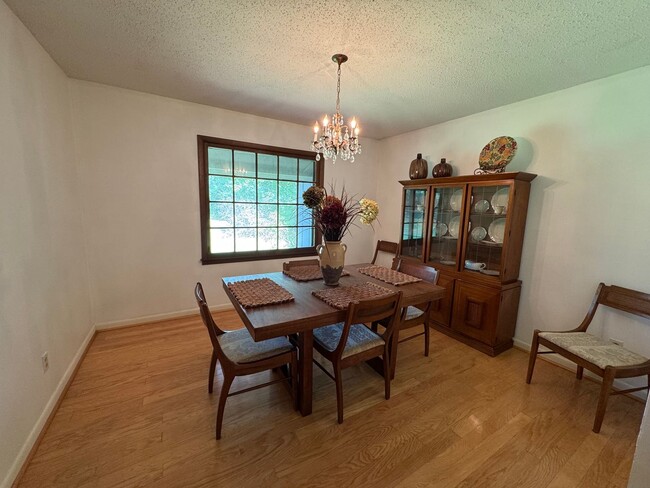 Photo - Furnished 3-Bedroom, 2-Bath Home in Peacef...