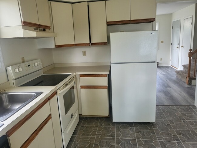 Photo - 40 North St Unit Martidale