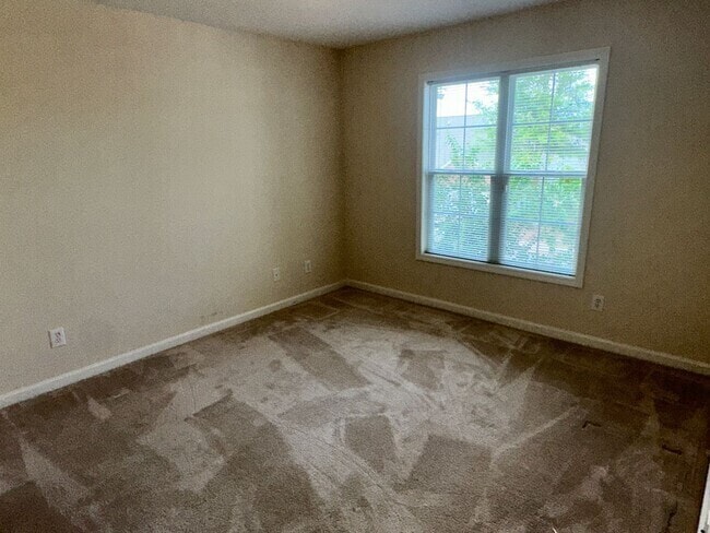 Photo - 2400 Huntscroft Ln Unidad 201