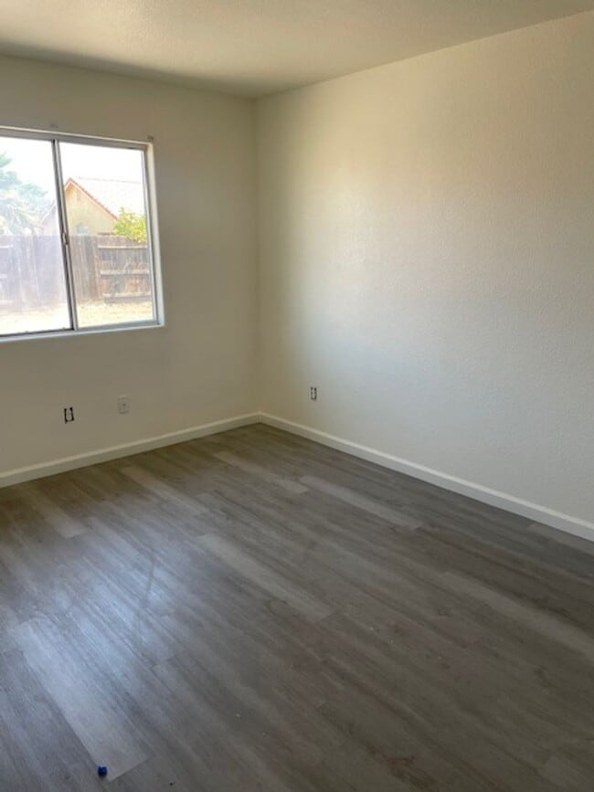 Photo - NEWLY INSTALLED FLOORING AND APPLIANCES