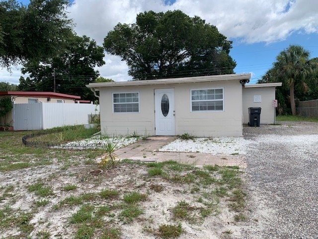 Photo - St Petersburg, SFH 3 beds/1 bath Laundry inside