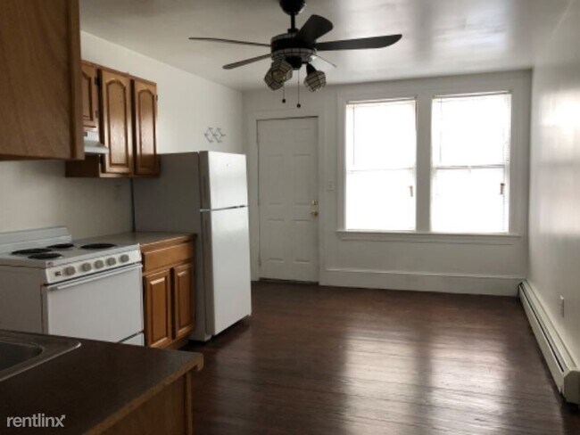 1 br, 1 bath Apartment - 322 Central St - 1 br, 1 bath Apartment - 322 Central St