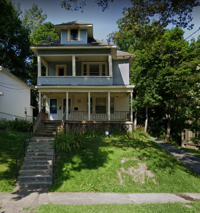 Building Photo - Second Floor 3 Bedroom Flat Available Augu... Unit Columbus 448 Rental