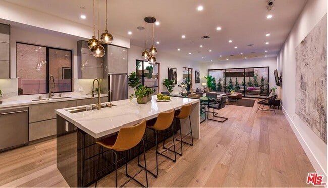 Photo - 1637 S Sherbourne Dr