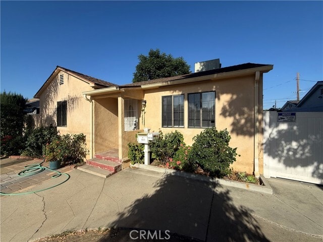 Photo - 7051 Lindley Ave