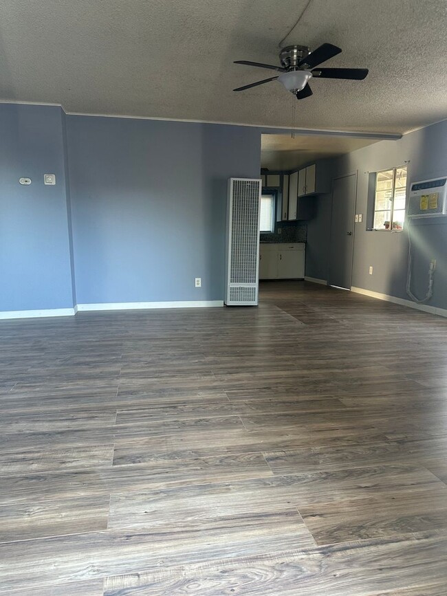 Photo - 731 Vermont Ave