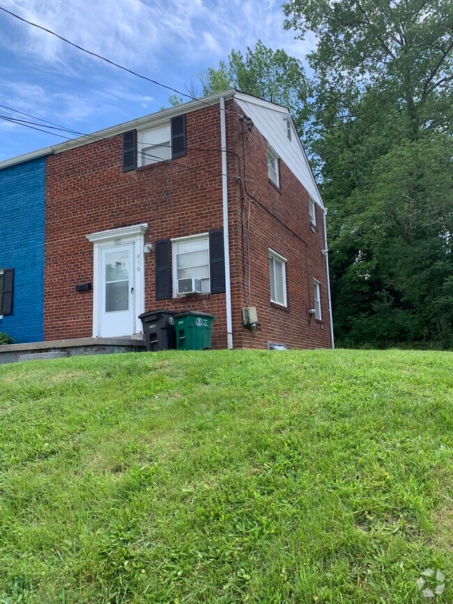 Building Photo - 616 Cabin Branch Dr Rental