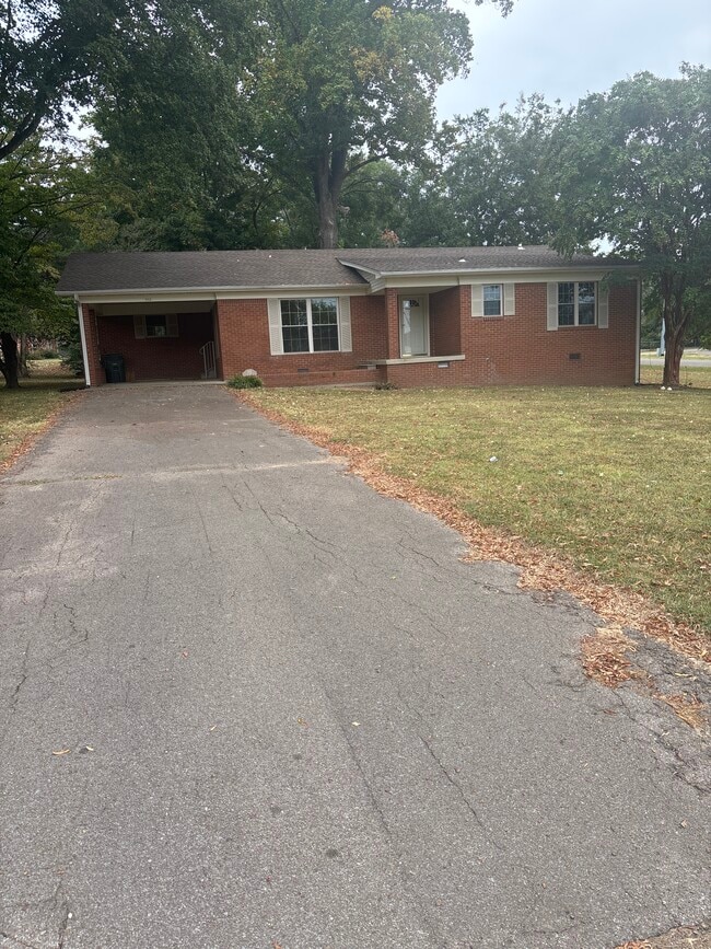 Building Photo - 302 Nora Dr Rental