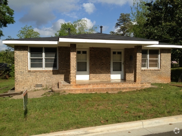 Building Photo - Just off the Covington Square!!! Rental