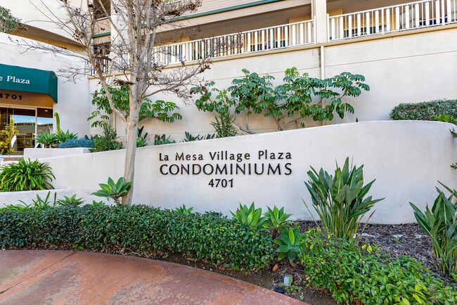 Photo - 4701 Date Ave Unidad 409
