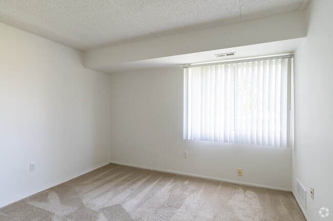 2HAB, 1BA - 900 ft²