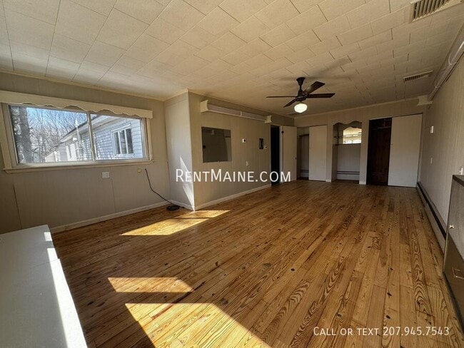 Building Photo - 5 Grove St Unit 2