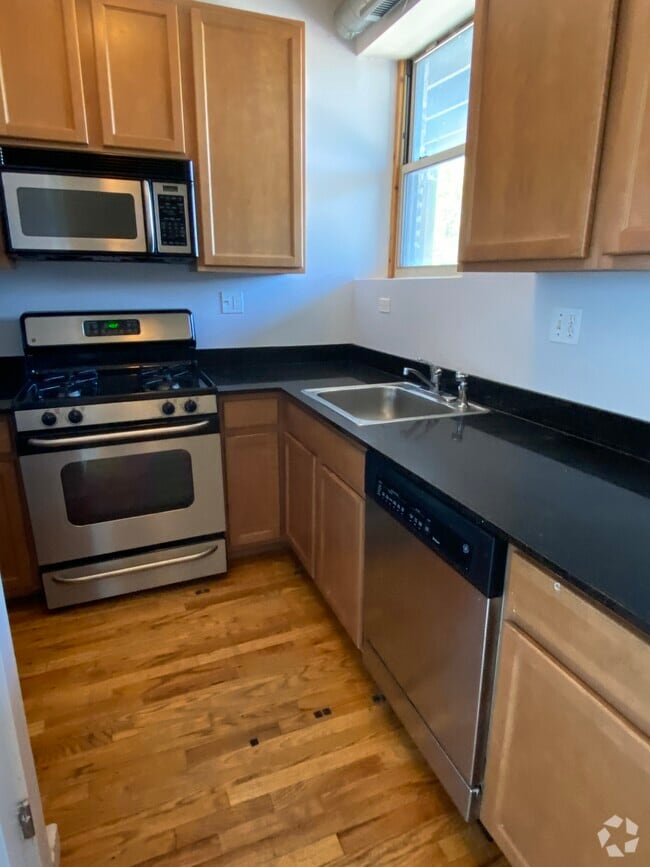 Building Photo - 1223 W Greenleaf Ave Unit #3N Rental