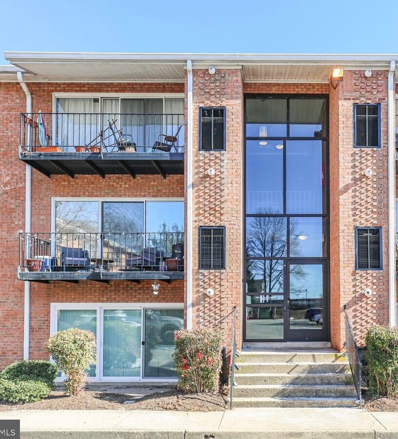 Photo - 1805 William St Condo Unit Westwood Commons