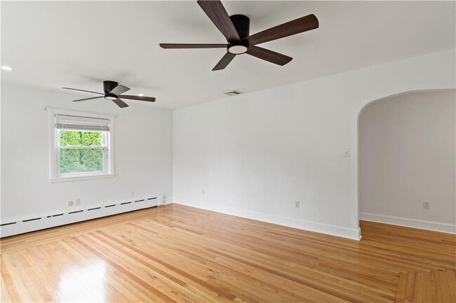 3 Ruth St
