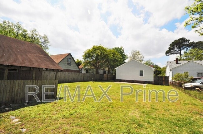 Photo - 1128 Hazel Ave