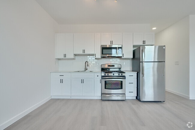 Building Photo - 1931 McCulloh St Unit Apt #3