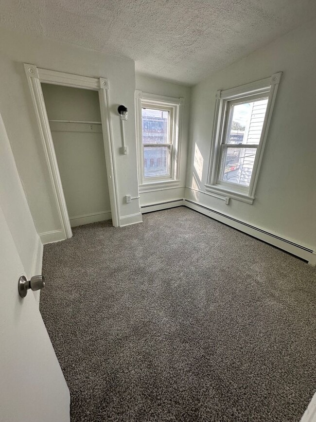 Photo - Beautiful 3 bedroom House for rent