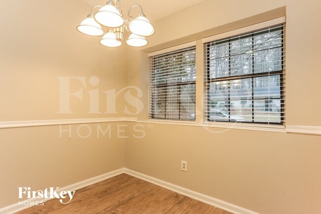 5460 Mallard Trail