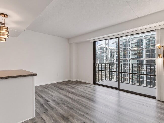 Photo - 225 Queen St Unit Harbor Square