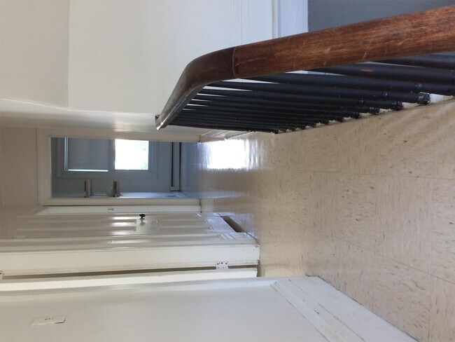 Photo - 222 Mill St
