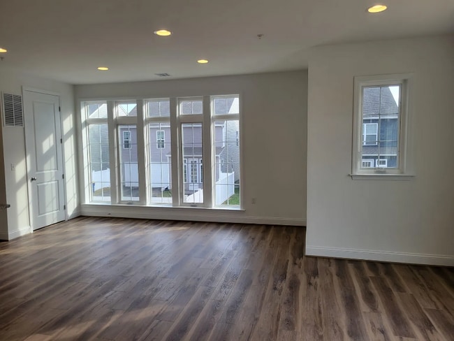 Photo - 3118 Detweiler Ln