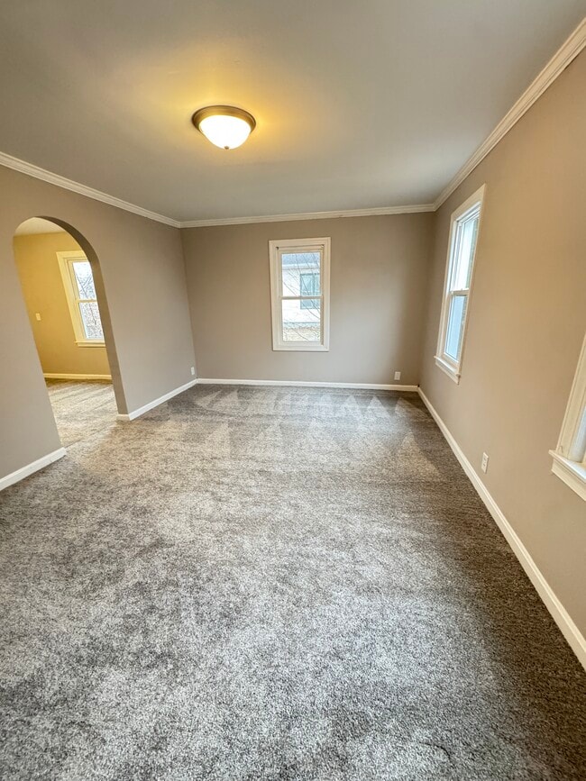 Photo - 1237 E Riverside Dr