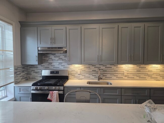 Building Photo - 355 Unit 4 Rental