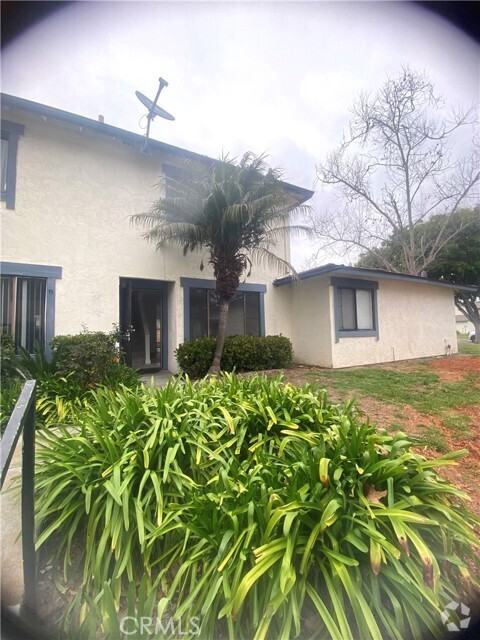 Building Photo - 3413 Del Este Way Rental