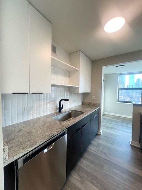 Building Photo - 70 W Huron St Unit 902