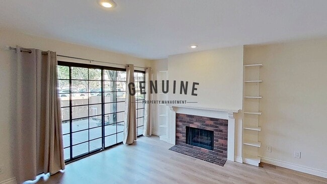 Building Photo - 1 Bedroom ~ Live in the Heart of South Coa... Rental