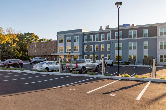 Building Photo - Parkway 1208 Rental