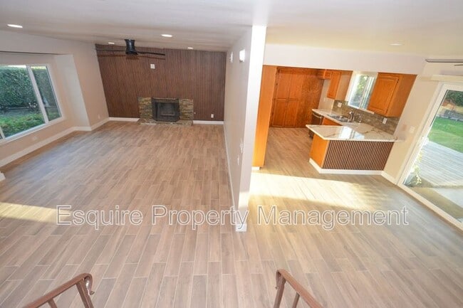 Photo - 729 Mardigras Ct