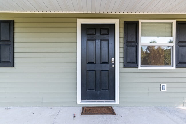 Photo - 496 Stage Rd