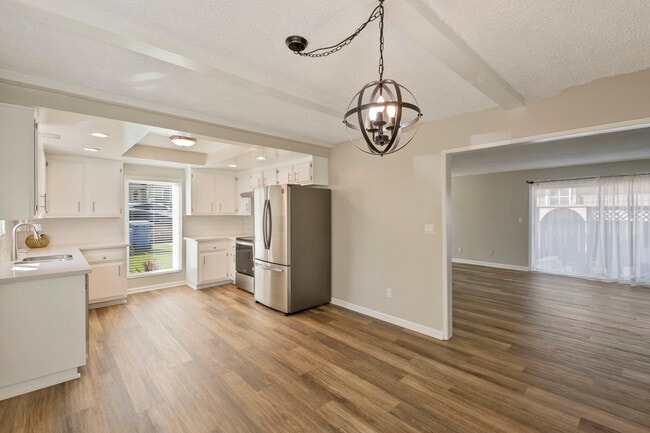 Photo - 1909 Harriman Ln Unidad 1