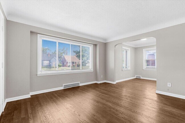 Photo - 18760 Faust Ave