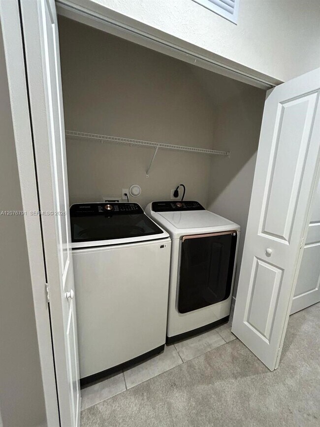 446 NW 11th St