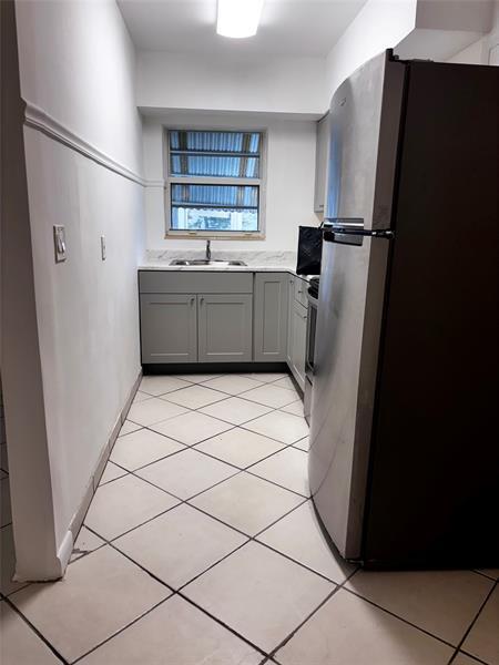 Photo - 1645 NE 12th St Unit B
