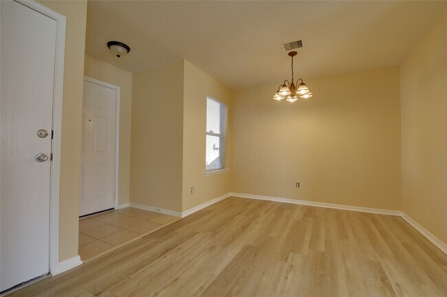 Photo - 939 Andover Glen Dr