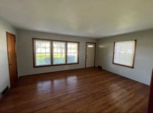 Building Photo - Stunning 3-Bedroom Rental Home – Comfort & Convenience!