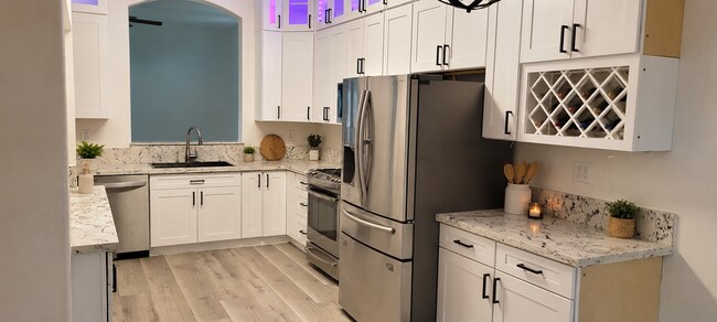 Photo - 1800 Broad Stripes Way