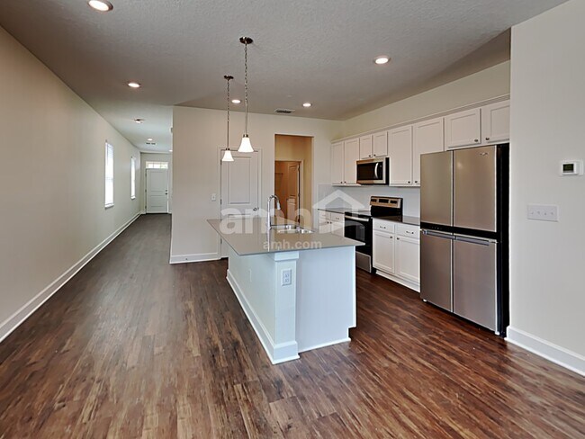 Photo - 2112 Saffron Walden Drive